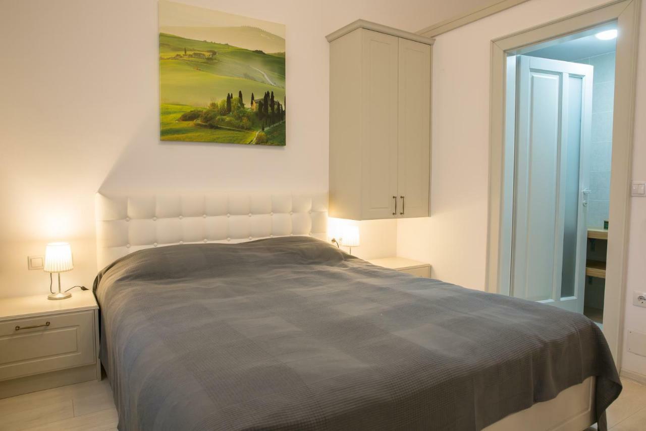 Sunny November Apartman Brassó Kültér fotó