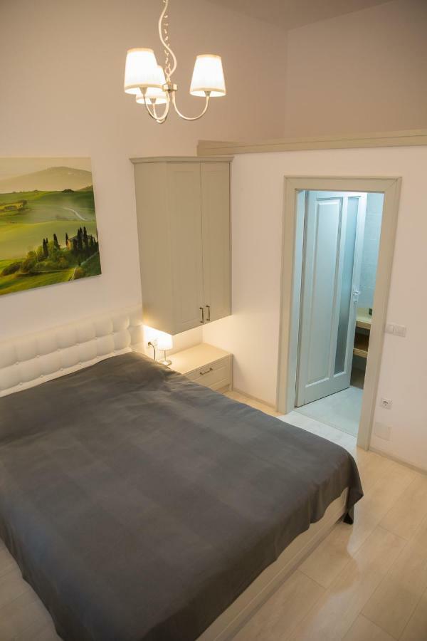 Sunny November Apartman Brassó Kültér fotó